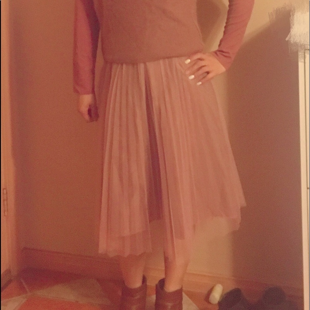 Brand new 3 piece set outfit, include a long sleeve skivvy, fur vest & skirt - Picture 6 of 6